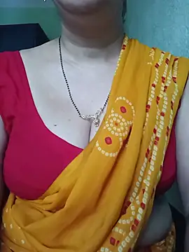 Snapshot of Rosy-B chatting on 07/09/26, 12:48 Rosy-B online show from 07/09/26, 12:48