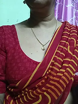 Snapshot of Rosy-B chatting on 07/29/26, 09:35 Rosy-B online show from 07/29/26, 09:35
