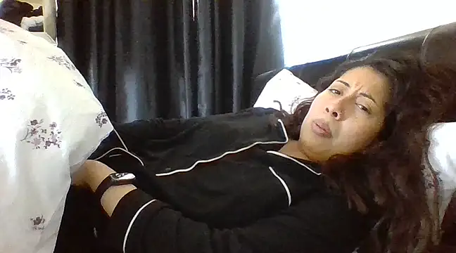 Snapshot of LorenaAnderson chatting on 02/05/25, 10:19 LorenaAnderson online show from 02/05/25, 10:19