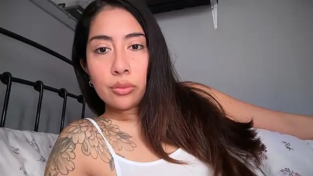 Snapshot of LorenaAnderson chatting on 04/08/26, 10:48 LorenaAnderson online show from 04/08/26, 10:48