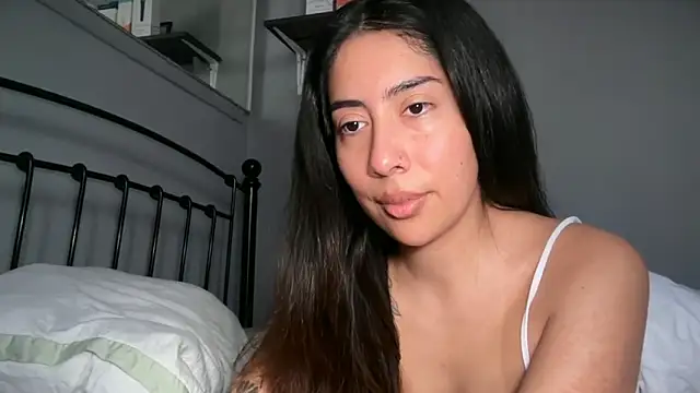 Snapshot of LorenaAnderson chatting on 04/17/26, 07:00 LorenaAnderson online show from 04/17/26, 07:00