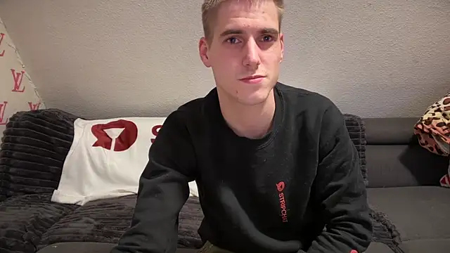 Cookieboy88 online show from 02/02/25, 07:57