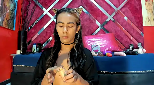 Snapshot of Scarlett_Hot5 chatting on 02/11/25, 05:18 Scarlett Hot5 online show from 02/11/25, 05:18