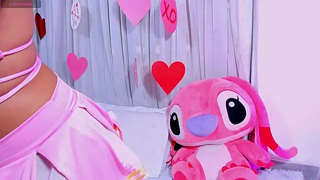 RolyLoren online show from 03/01/25, 06:54