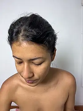 Valentinabaker online show from 11/03/25, 09:32