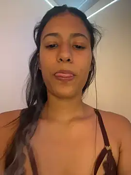 Snapshot of Valentinabaker chatting on 03/06/26, 05:09 Valentinabaker online show from 03/06/26, 05:09