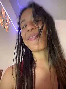 Snapshot of Valentinabaker chatting on 03/20/26, 02:11 Valentinabaker online show from 03/20/26, 02:11