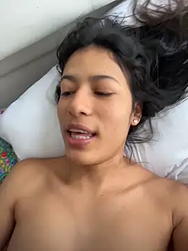 Snapshot of Valentinabaker chatting on 03/29/26, 09:37 Valentinabaker online show from 03/29/26, 09:37