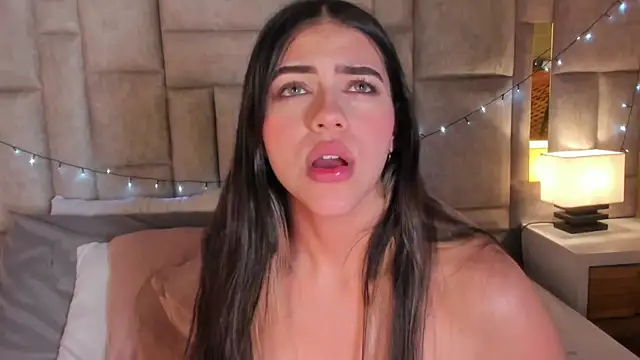 Snapshot of SofiScott_ chatting on 01/22/25, 11:32 SofiScott online show from 01/22/25, 11:32