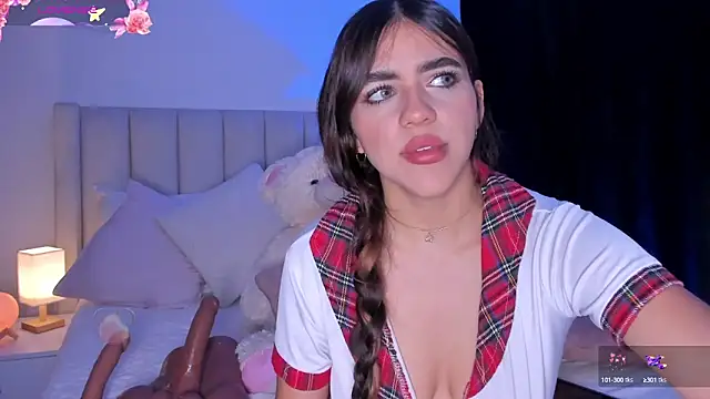 Snapshot of SofiScott_ chatting on 09/27/25, 11:32 SofiScott online show from 09/27/25, 11:32