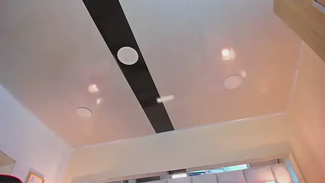 Snapshot of mariiahneedles chatting on 01/14/25, 10:44 mariiahneedles online show from 01/14/25, 10:44