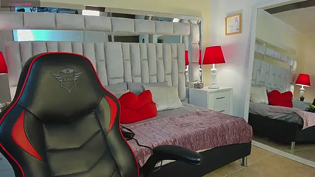 Snapshot of mariiahneedles chatting on 01/23/25, 11:58 mariiahneedles online show from 01/23/25, 11:58