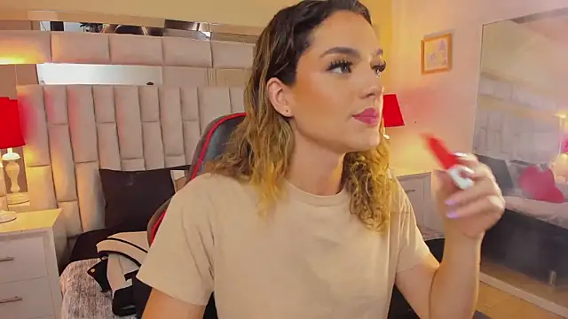 Snapshot of mariiahneedles chatting on 02/24/25, 09:09 mariiahneedles online show from 02/24/25, 09:09