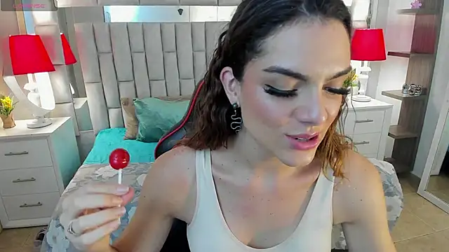 Snapshot of mariiahneedles chatting on 10/09/25, 09:35 mariiahneedles online show from 10/09/25, 09:35