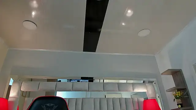 Snapshot of mariiahneedles chatting on 10/19/25, 02:34 mariiahneedles online show from 10/19/25, 02:34