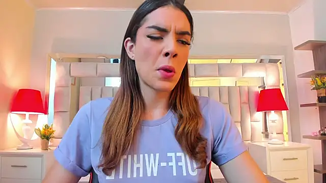 Snapshot of mariiahneedles chatting on 11/17/25, 09:53 mariiahneedles online show from 11/17/25, 09:53