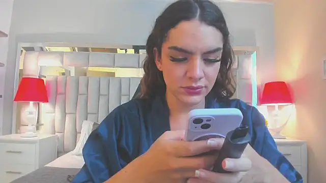 Snapshot of mariiahneedles chatting on 11/29/25, 10:35 mariiahneedles online show from 11/29/25, 10:35