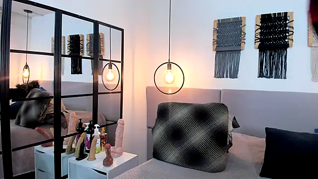 Snapshot of Sweet_camille chatting on 01/30/25, 03:00 Sweet camille online show from 01/30/25, 03:00