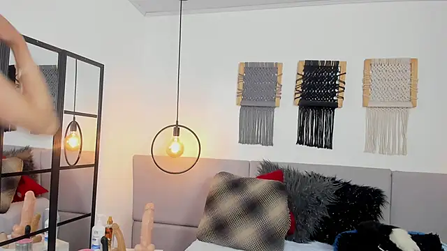 Snapshot of Sweet_camille chatting on 10/04/25, 02:31 Sweet camille online show from 10/04/25, 02:31