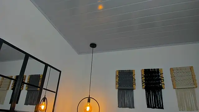 Snapshot of Sweet_camille chatting on 10/11/25, 02:22 Sweet camille online show from 10/11/25, 02:22