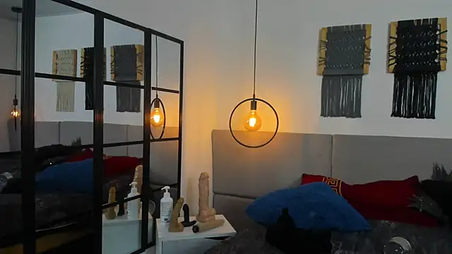 Snapshot of Sweet_camille chatting on 10/16/25, 02:34 Sweet camille online show from 10/16/25, 02:34