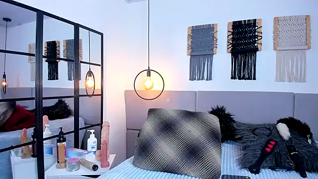 Snapshot of Sweet_camille chatting on 11/12/25, 03:18 Sweet camille online show from 11/12/25, 03:18