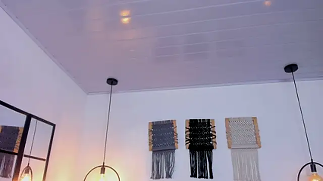 Snapshot of Sweet_camille chatting on 03/23/26, 02:26 Sweet camille online show from 03/23/26, 02:26