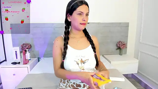 Snapshot of DulceColeman chatting on 05/30/26, 11:40 DulceColeman online show from 05/30/26, 11:40