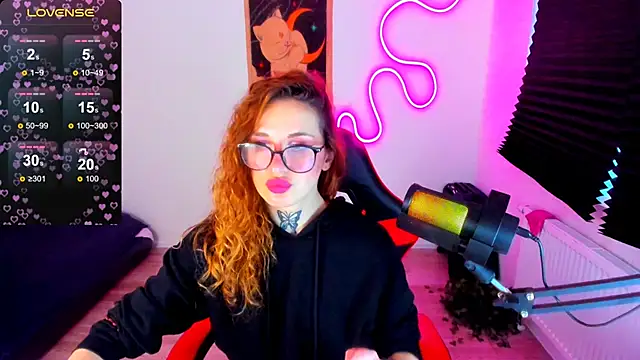 Snapshot of your_tora chatting on 11/17/25, 12:44 your tora online show from 11/17/25, 12:44