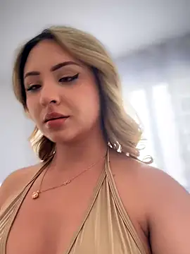 SaraFerreira online show from 09/14/25, 06:40