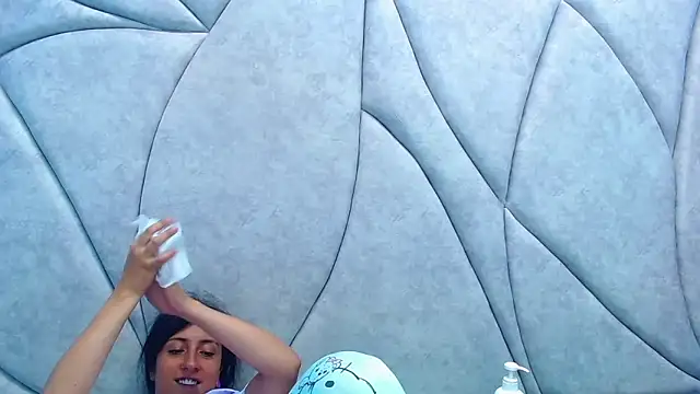 Cameron cutte online show from 02/25/25, 09:53