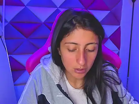 Cameron cutte online show from 11/04/25, 08:52