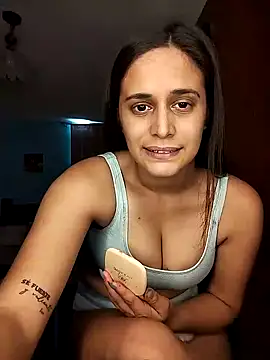 Catalinacandela online show from 12/18/24, 06:14