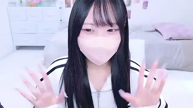 Suzu ch xx online show from 10/19/25, 01:12