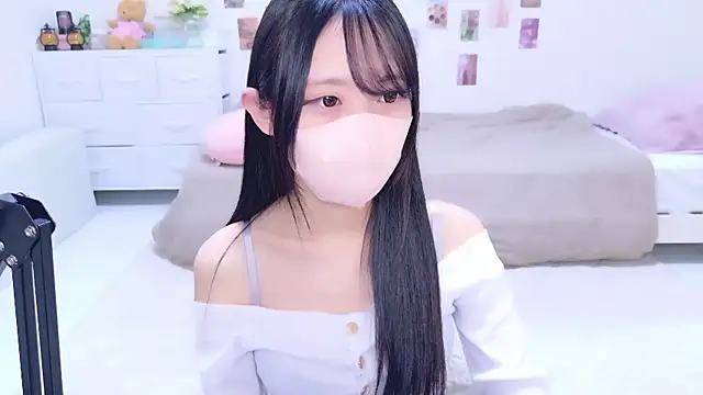 Suzu ch xx online show from 12/14/25, 01:38