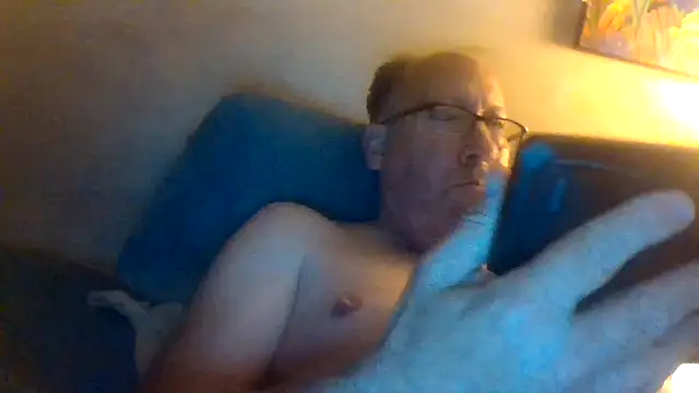 Snapshot of hornyrich69 chatting on 03/07/25, 06:13 hornyrich69 online show from 03/07/25, 06:13