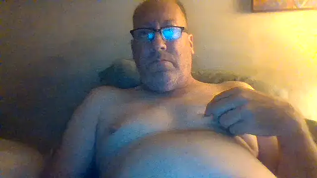Snapshot of hornyrich69 chatting on 03/07/25, 09:51 hornyrich69 online show from 03/07/25, 09:51