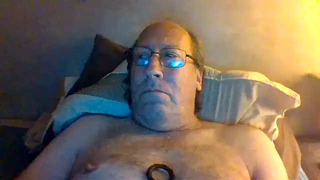 Snapshot of hornyrich69 chatting on 07/02/26, 05:02 hornyrich69 online show from 07/02/26, 05:02