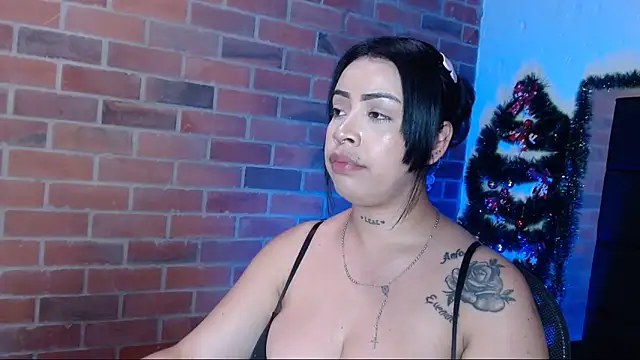 Snapshot of salome__hills1 chatting on 12/12/24, 08:32 salome hills1 online show from 12/12/24, 08:32