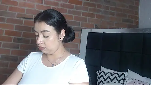 Snapshot of salome__hills1 chatting on 01/14/25, 09:20 salome hills1 online show from 01/14/25, 09:20