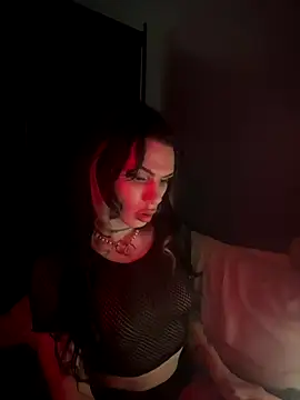 Snapshot of LinnWy69 chatting on 12/20/25, 07:26 LinnWy69 online show from 12/20/25, 07:26