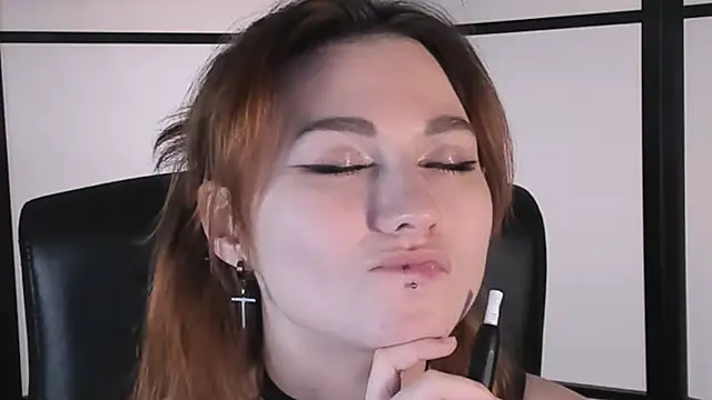 Snapshot of Goddess-Rose chatting on 12/21/24, 12:53 Goddess-Rose online show from 12/21/24, 12:53