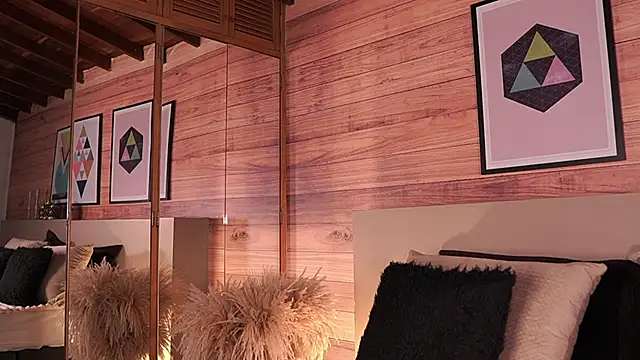 IzzyWild online show from 11/21/25, 10:47