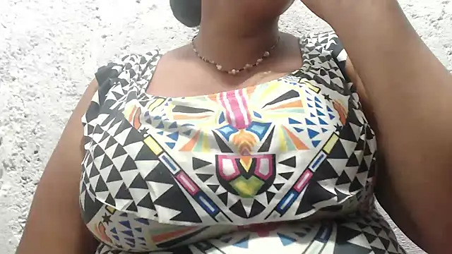 Snapshot of Aranzaboobs chatting on 01/03/25, 06:44 Aranzaboobs online show from 01/03/25, 06:44