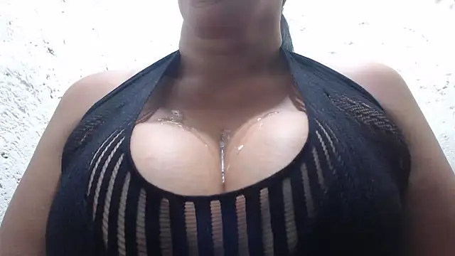 Snapshot of Aranzaboobs chatting on 02/19/25, 03:39 Aranzaboobs online show from 02/19/25, 03:39