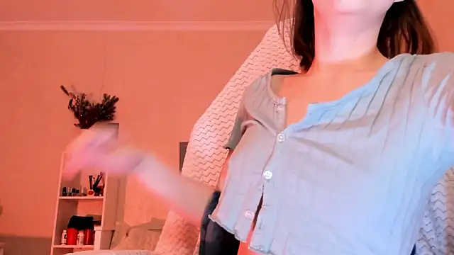 Snapshot of Britney_Ross chatting on 03/07/26, 02:41 Britney Ross online show from 03/07/26, 02:41