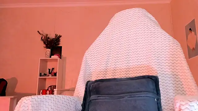 Snapshot of Britney_Ross chatting on 03/10/26, 03:11 Britney Ross online show from 03/10/26, 03:11