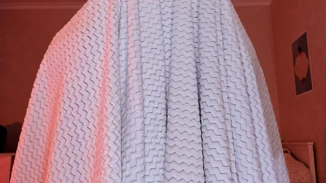 Snapshot of Britney_Ross chatting on 03/11/26, 02:28 Britney Ross online show from 03/11/26, 02:28