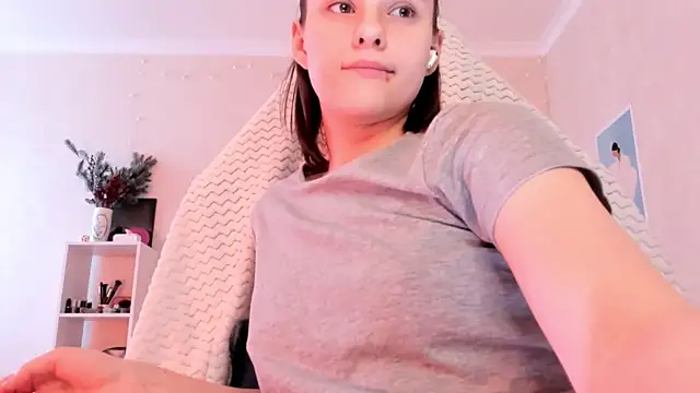 Snapshot of Britney_Ross chatting on 03/21/26, 08:19 Britney Ross online show from 03/21/26, 08:19