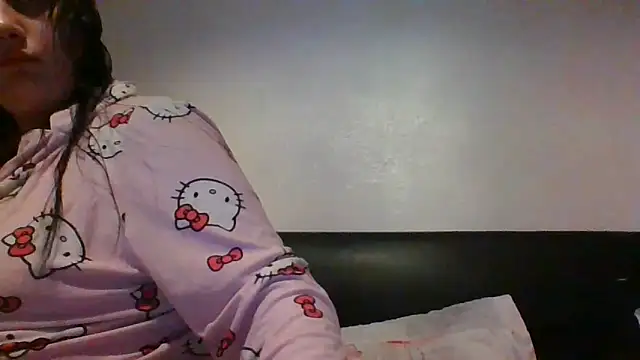 Snapshot of CurvyQueen2023 chatting on 02/03/26, 01:48 CurvyQueen2023 online show from 02/03/26, 01:48